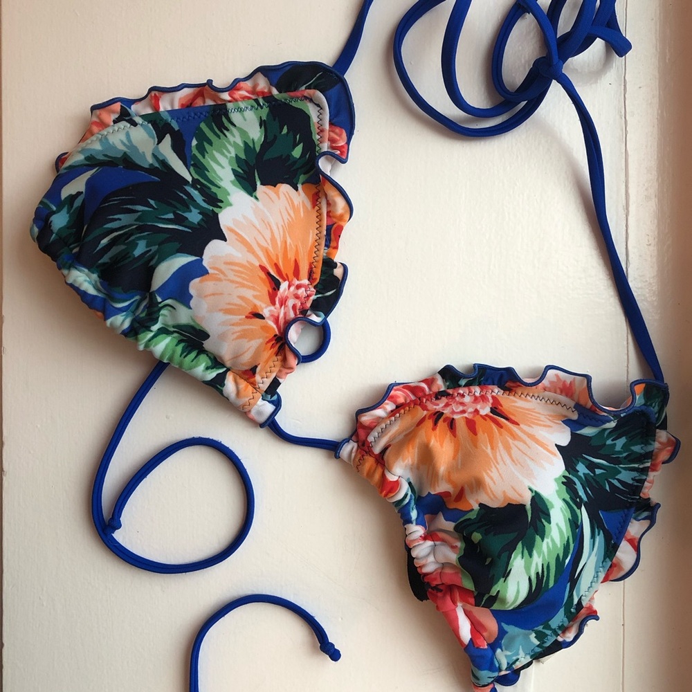 Adorable print Abercrombie bikini!!